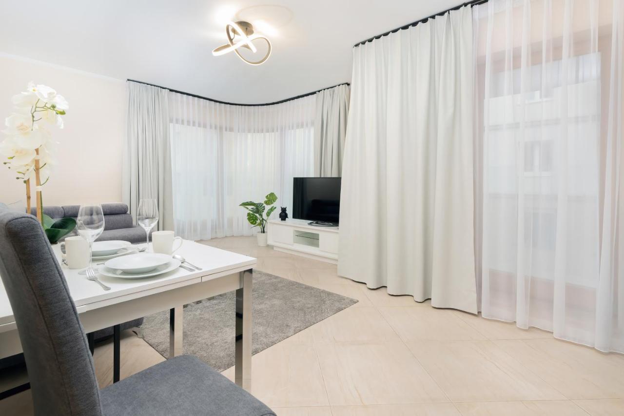 Batorego 7 Gdynia Apartments By Noclegi Renters Buitenkant foto