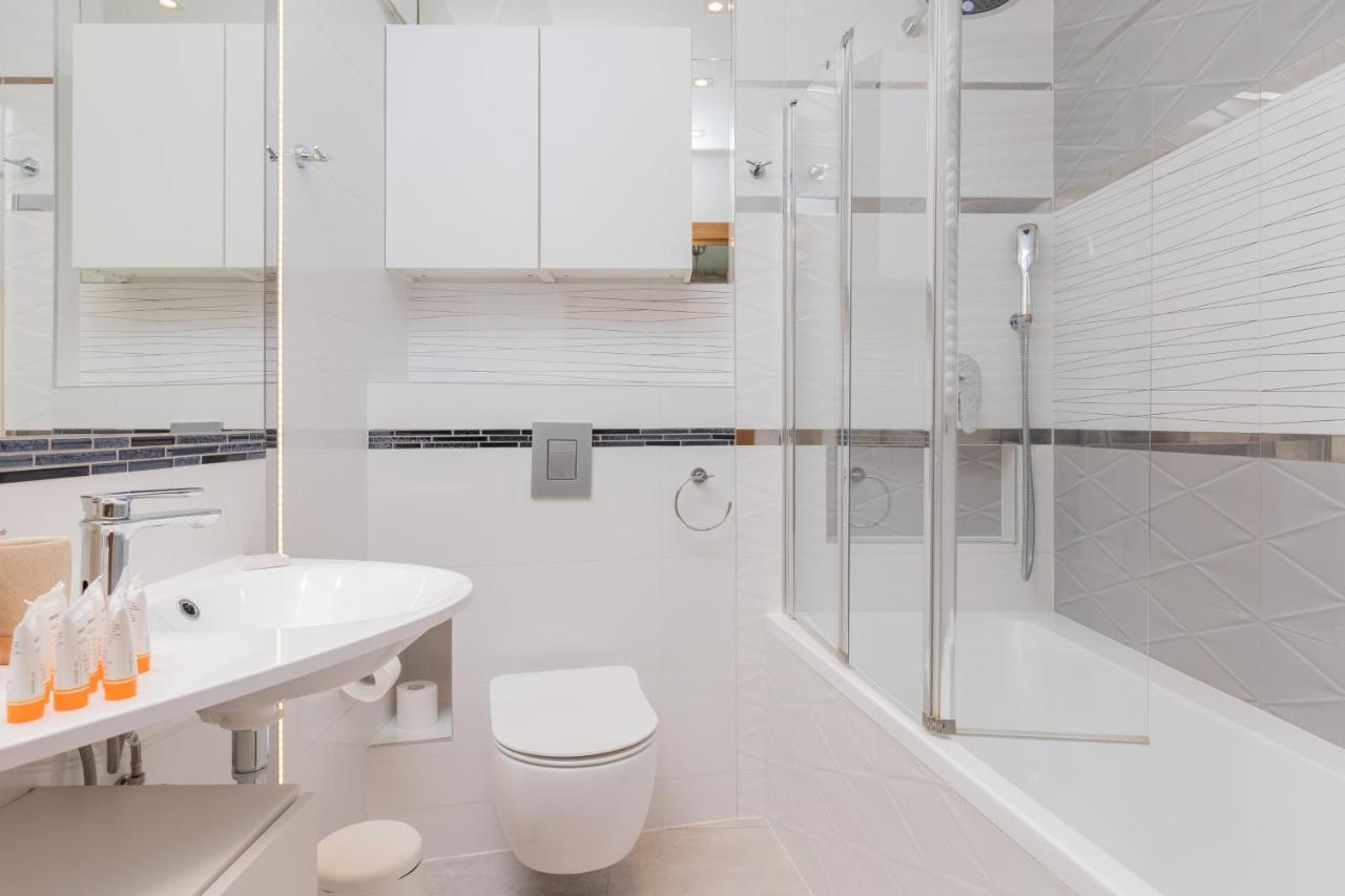 Batorego 7 Gdynia Apartments By Noclegi Renters Buitenkant foto